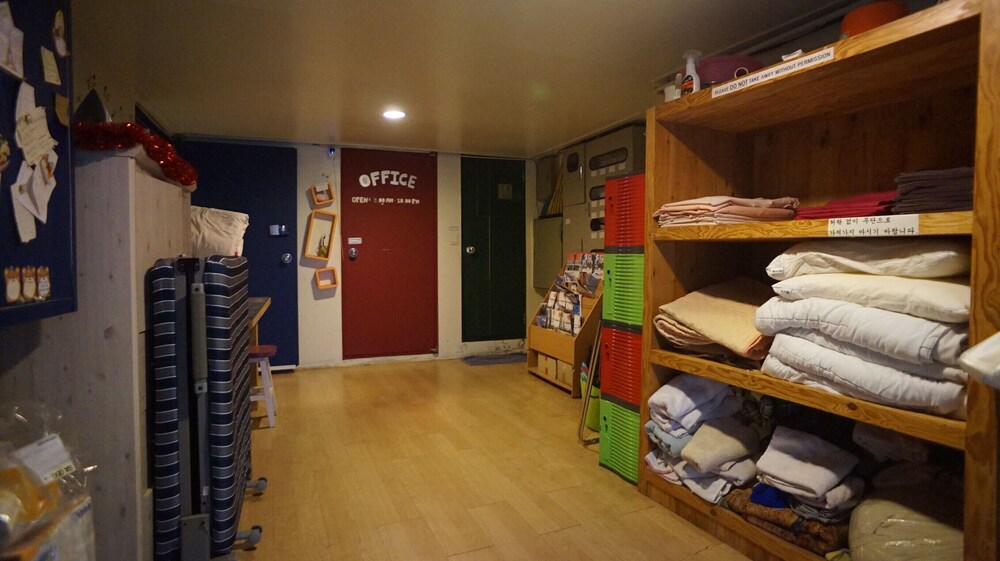 GUESTHOUSE H