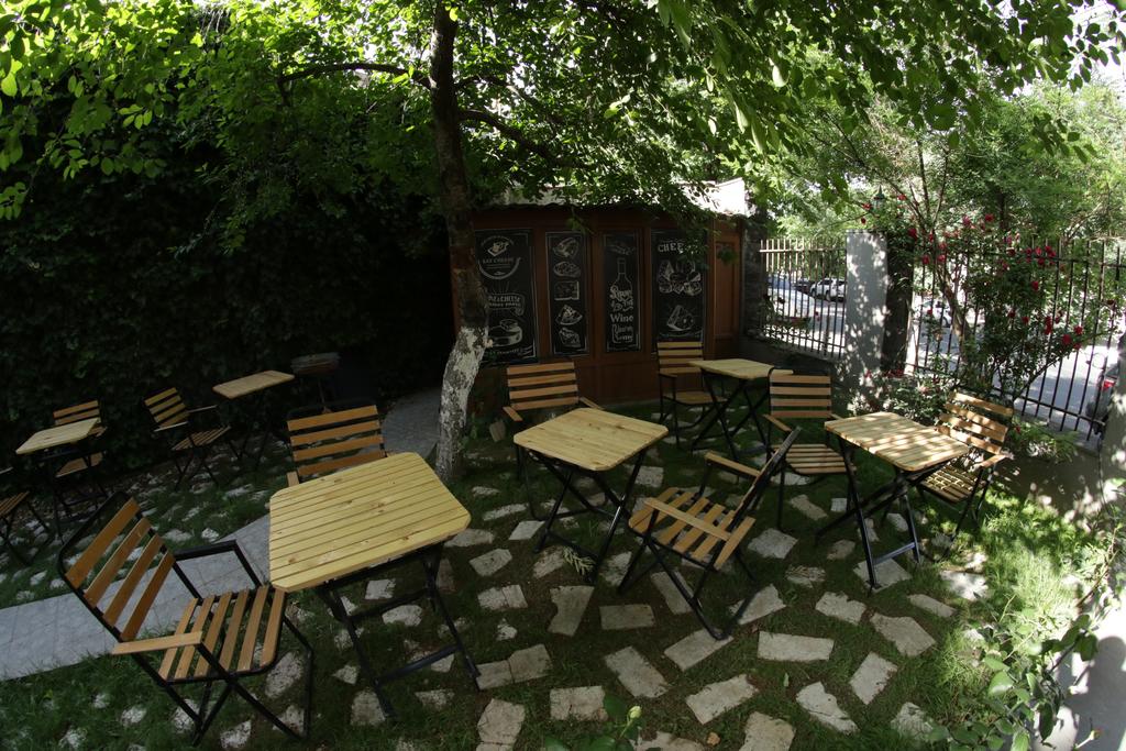 CITY HOTEL