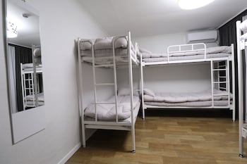 LIZ'S HOUSE - HOSTEL