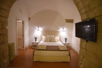 CADELLI LUXURY SUITE