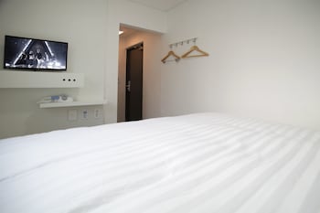 KPOP RESIDENCE DONGDAEMUN