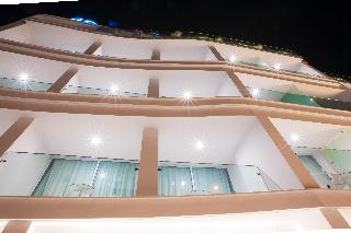 HOTEL NAPA SUITES - ADULTS ONLY