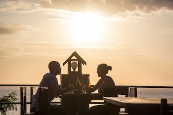 LANTA TOPVIEW RESORT SUNSET BAR RESTAURANT