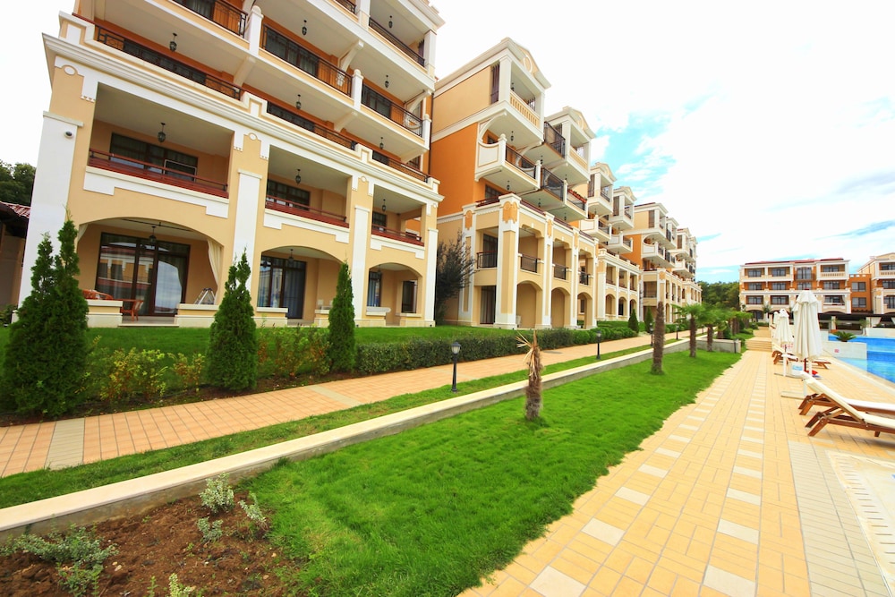 MENADA KAVACI SOZOPOL APARTMENTS