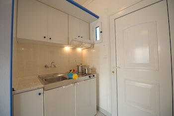 LAZARIDIS LUXURY APARTMENTS