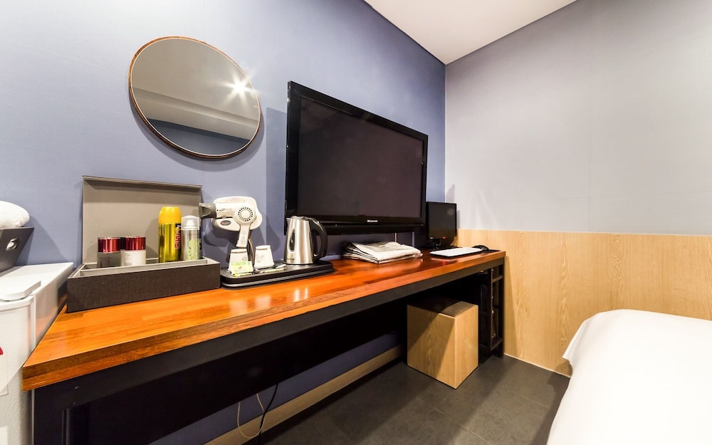 GURI C HOTEL