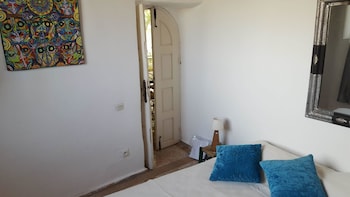 MAISON D'HAYAT