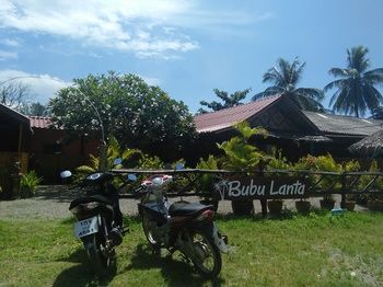 BUBU LANTA HOSTEL