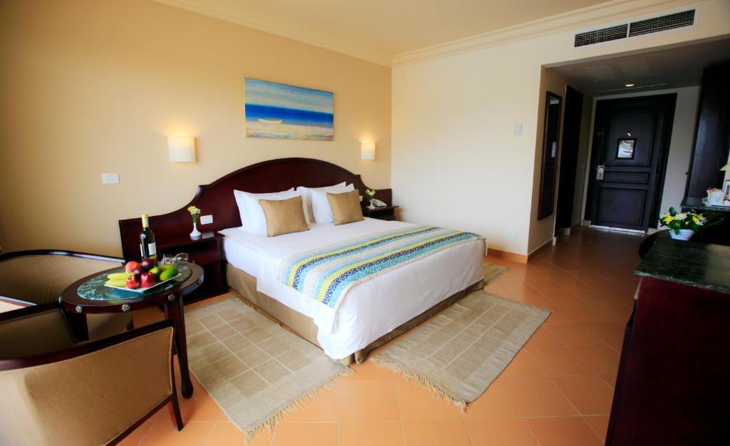 ROYAL AZUR RESORT