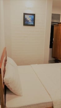 LANA HOTEL