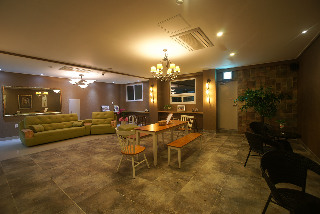 ORANGE TREE HOTEL & CAFE