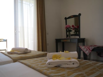 SOLON APARTMENTS