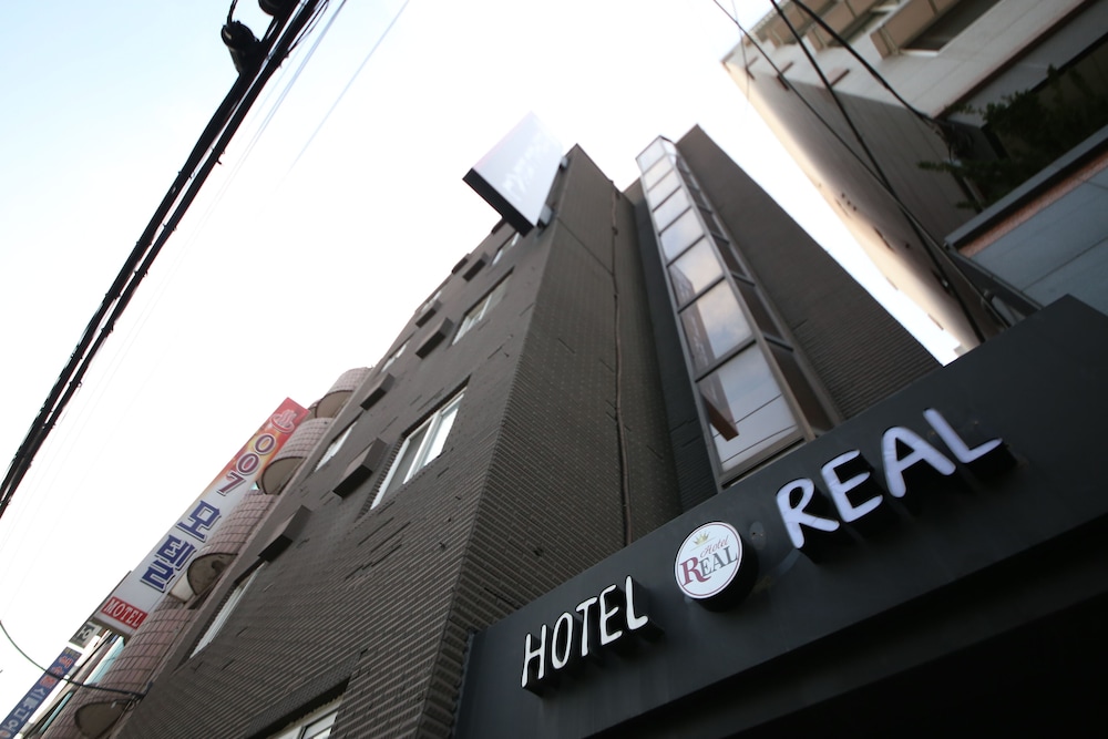 HOTEL REAL