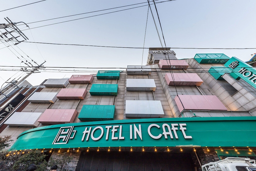 GURI HOTEL IN CAFE