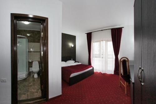 HOTEL REBIS ( LACU SARAT 7 KM FROM BRAILA)