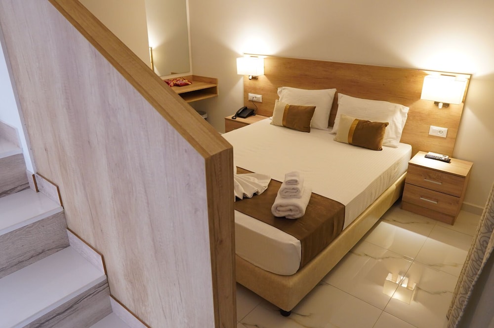 MARVEL DELUXE ROOMS