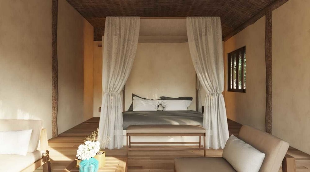 THE RADHOO TULUM