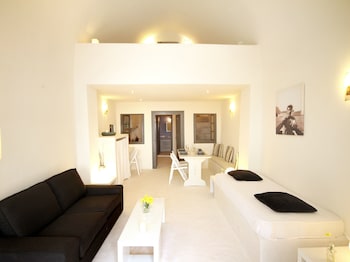 ALAFOUZOU CAVE LOFT