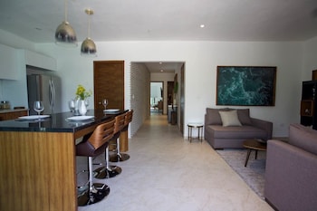 VILLA LATINA 2 BEDROOM APARTMENT SLEEPS4