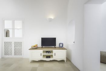 ANEMI HOUSE & VILLAS