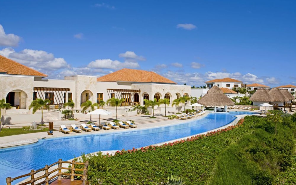 ROOMS BY G GOLDEN BEAR LODGE CAP CANA HOTEL