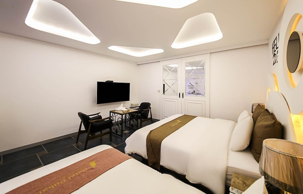 DUBAI HOTEL