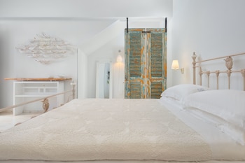 F CHARM HOTEL