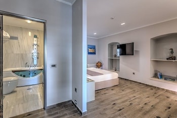 FISCARDONNA LUXURY SUITES