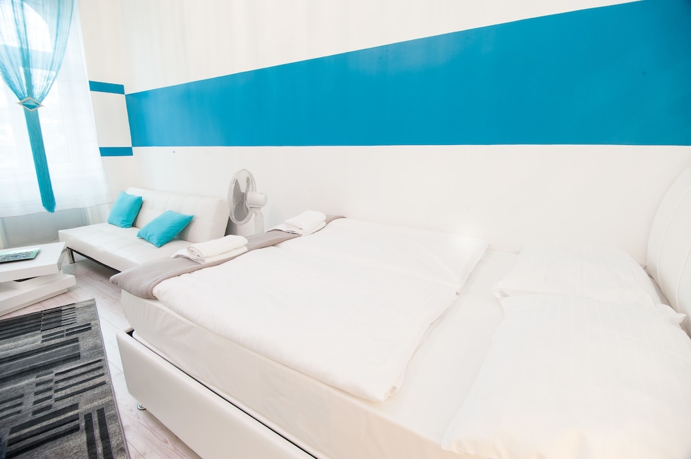 ROYAL RESORT APARTMENTS WESTBAHNHOF