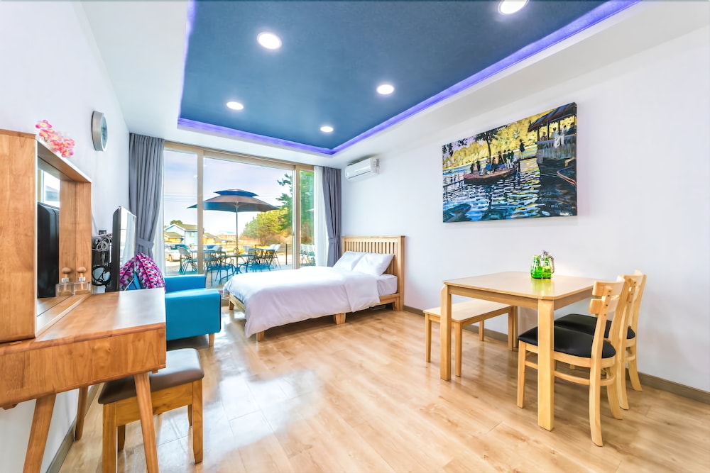 SAMCHEOK EMMAO PENSION