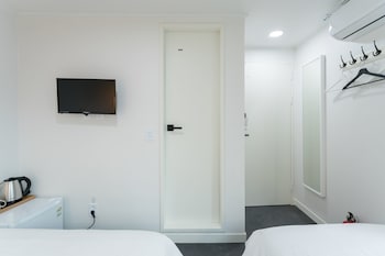 MONO HOUSE HONGDAE 3