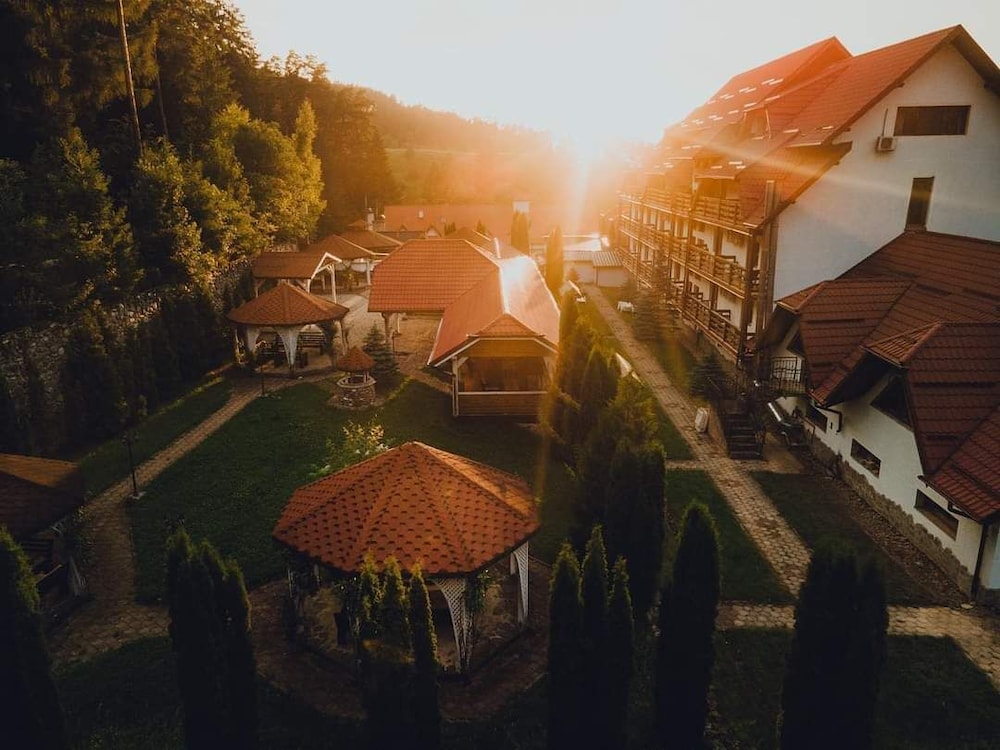 QRESORT AND SPA