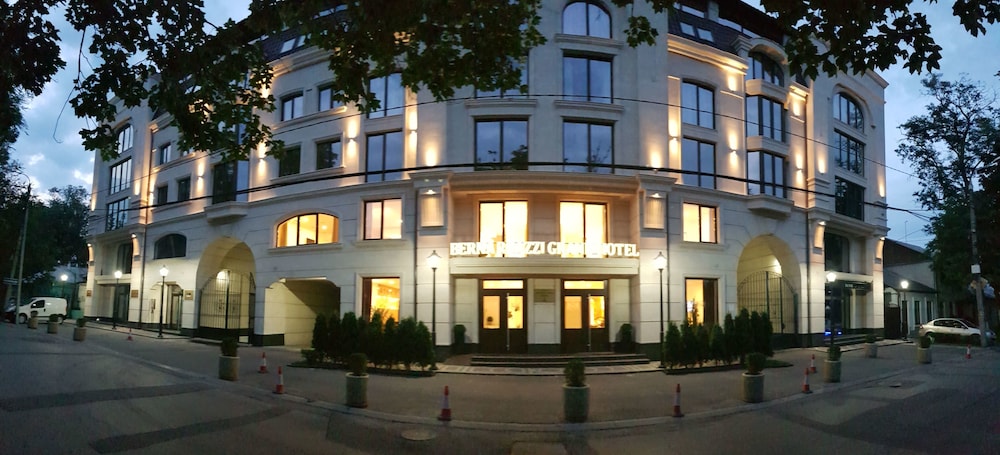 BERNARDAZZI GRAND HOTEL
