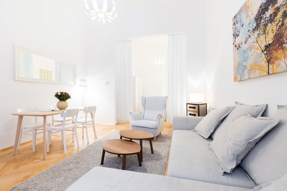 HEYMI APARTMENTS OPER