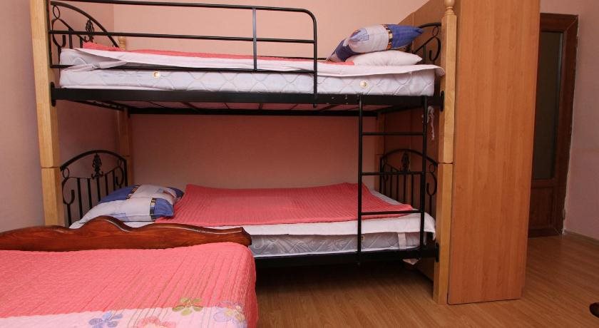 BALCONY VILLA HOSTEL