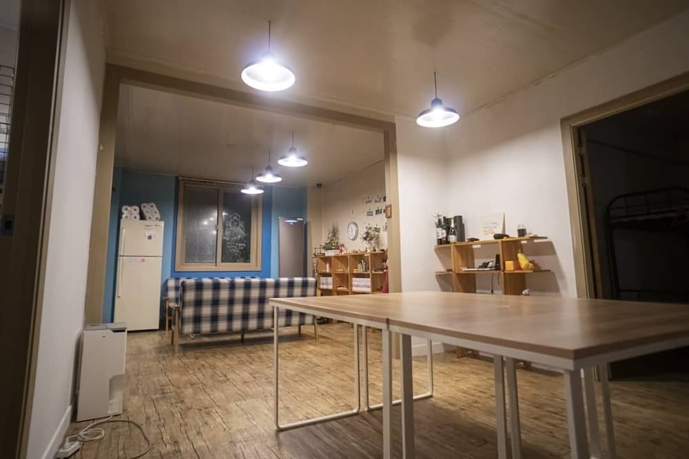 NOMAD INN JEJU - HOSTEL