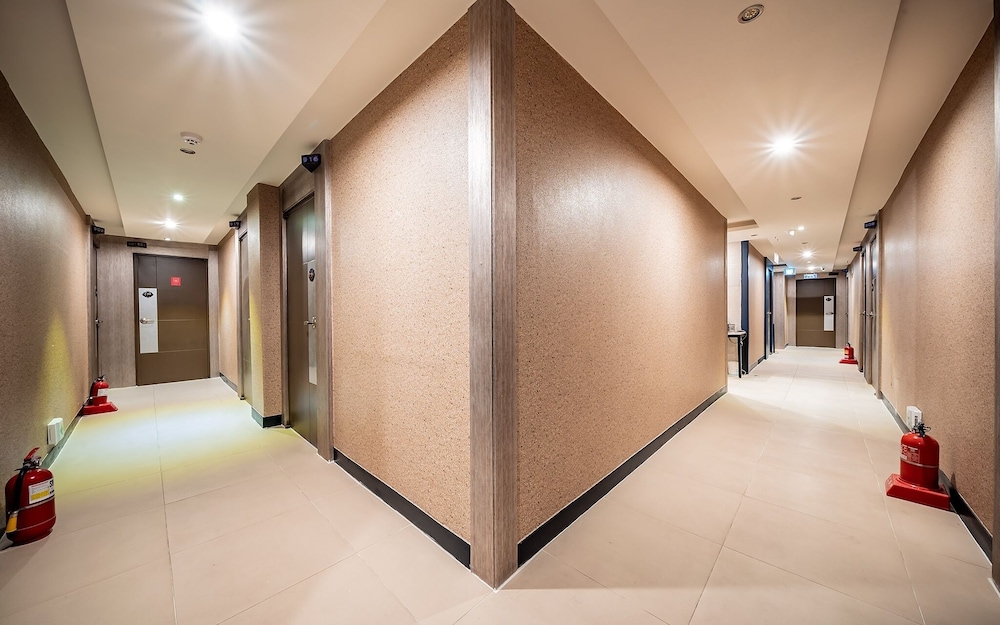 SANBON TOWER SELF CHECK-IN MOTEL