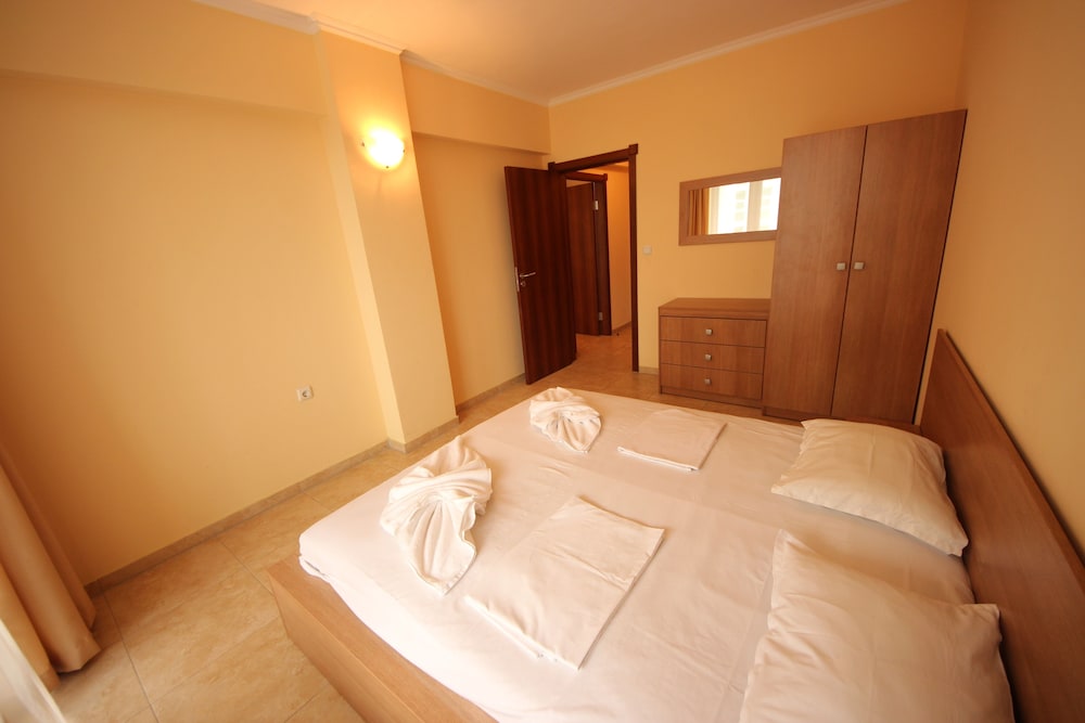 MENADA SEA REGAL APARTMENTS