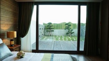 LOGIN RESORT