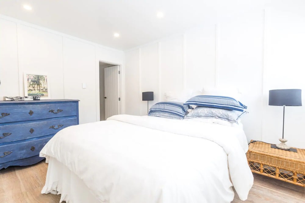 STUNNING AND MODERN 4 BEDROOM TOWNHOUSE NEAR KOHI BEACH