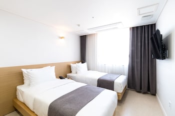 YEONGJONGDO LEGEND HOTEL