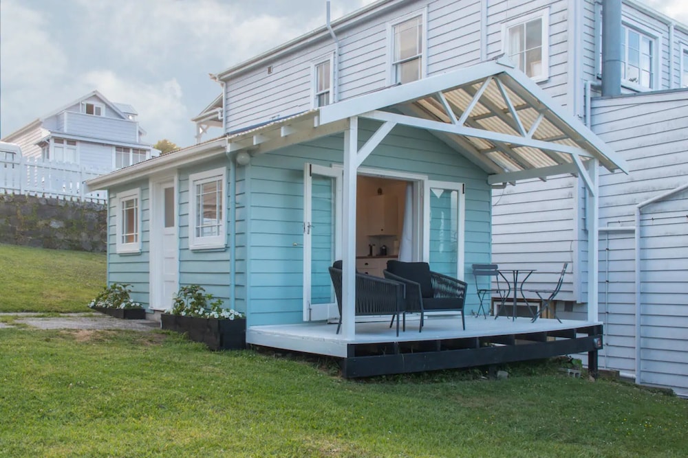 QUAINT STUDIO COTTAGE OFF PONSONBY ROAD