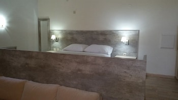 PANTANASSA VILLAS