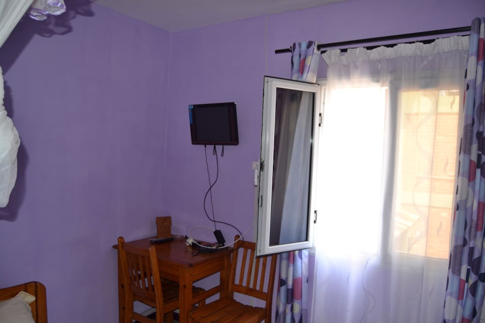 APPART'HOTEL TIAVINA MANDROSOA