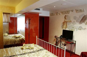 Grand Pier Hotel Old Town
