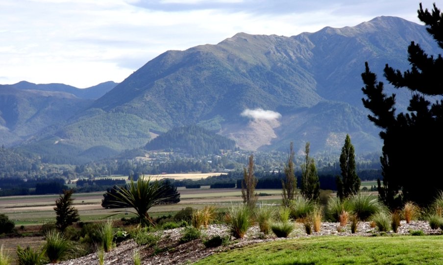 BRAEMAR LODGE AND SPA