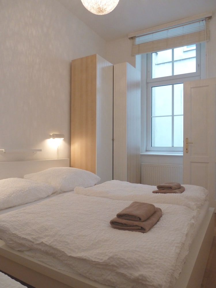 SOBIESKI CITY APARTMENT 10
