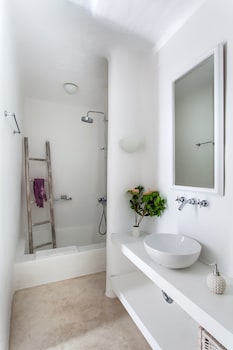 VILLA CORINA BY THE PEARLS COLLECTION