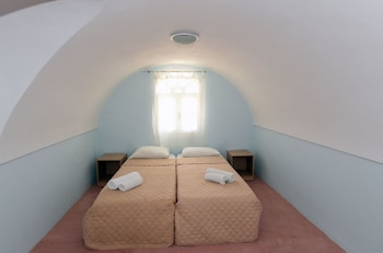 LEON APARTMENT HOTEL