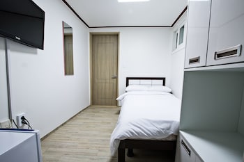 JC INN DONGDAEMUN HOSTEL